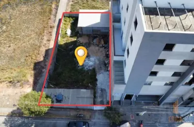 Terreno em condomínio fechado à venda na avenida vereador mário reis carvalho, 14, ouro verde, conselheiro lafaiete por r$ 750.000