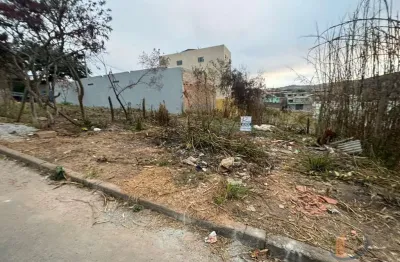 Terreno em condomínio fechado à venda na rua maria augusta baêta franco, 6, paulo vi, conselheiro lafaiete por r$ 90.000