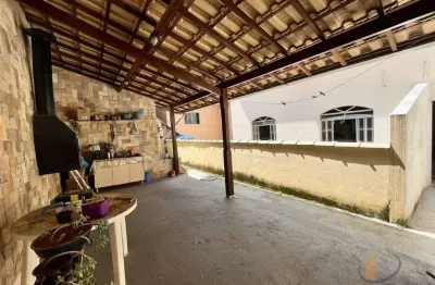 Casa em condomínio fechado com 3 quartos à venda na rua hélio lana da silva, 285, bellavinha, conselheiro lafaiete por r$ 325.000