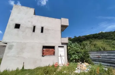 Casa em condomínio fechado com 2 quartos à venda na rua madalena rezende chaves, 110, santo agostinho, conselheiro lafaiete por r$ 250.000