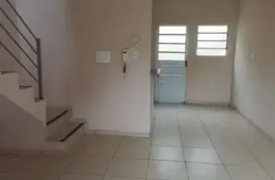 Casa em condomínio fechado com 2 quartos para alugar na rua josé matias rodrigues, 180, lima dias, conselheiro lafaiete por r$ 1.000