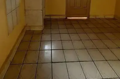 Casa em condomínio fechado com 2 quartos para alugar no centro, conselheiro lafaiete  por r$ 850