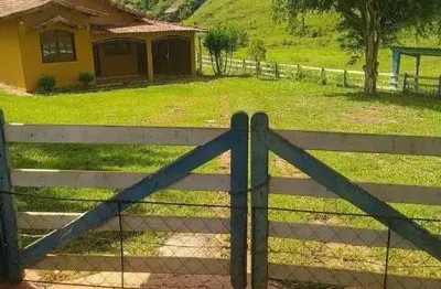Chácara / sítio com 3 quartos à venda na Zona Rural, Lamim  por R$ 280.000