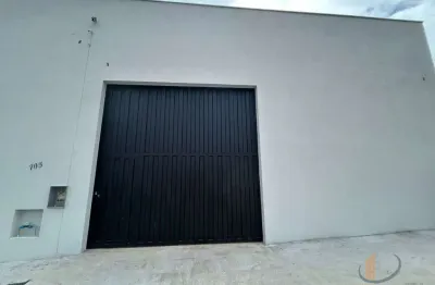Barracão / Galpão / Depósito para alugar no Tamareiras, Conselheiro Lafaiete  por R$ 7.500