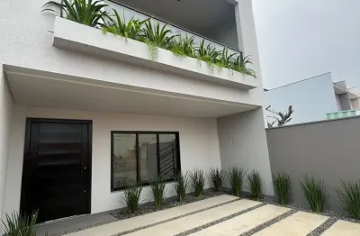 Sobrado novo, pronto para morar, 3 dormitórios, sendo 1 suíte, itacolomi em balneário piçarras-sc