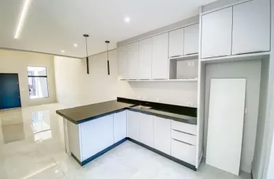 Linda casa à venda próxima ao mandacaru e à avenida das palmeiras