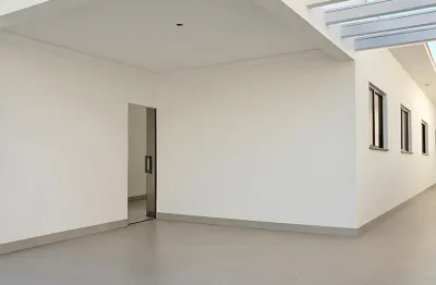 Oportunidade: casa completa com corredor lateral e churrasqueira
