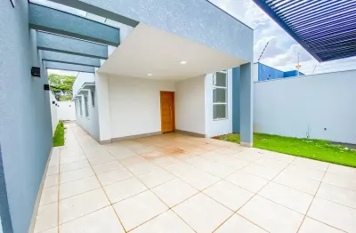 Casa com 3 quartos à venda na Zona 31, Maringá 