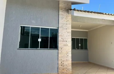 Casa com 2 quartos à venda no Jardim Monte Rei, Maringá 