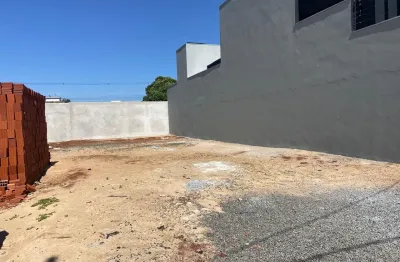 Terreno à venda na Avenida Morangueira, Jardim Baeza, Maringá