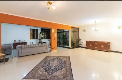Imirim belíssimo sobrado localização privilegiada jardim de inverno  salão de festas área gourmet  piscina!