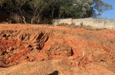 Terreno de esquina com projeto aprovado 40 m² de frente e 2000m2 área de terreno na vila amália