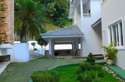 Belissima casa reformada moderna conforto e privacidade rua sem saída segurança 24hrs pé da serra da cantareira  lazer completo