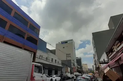 Centro do brás  prédio comercial ao lado da feirinha da madrugada 2 elevador de carga 4 pavimentos