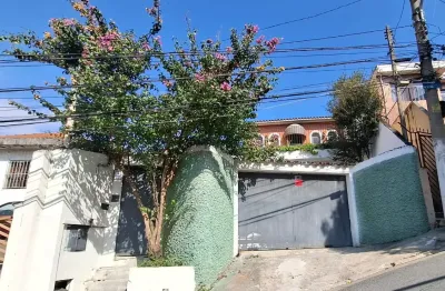 Casa terrea assobradada com 200m2 de construção , no mandaqui a 250m da avenida engenheiro caetano alvares
