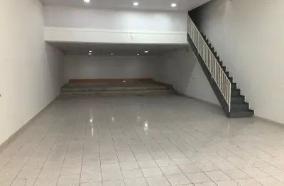 Galpão de fundos 310m²  excelente para depósito Oficina Centro de Distribuição  próximo ao metrô Santana !