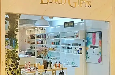 Loja de shopping,clientela fiel, em funcionamento e com estoque incluso!