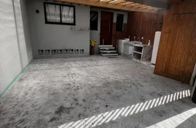 Lindo sobrado com 4 quartos no bairro cordeiros, pronto pra morar!