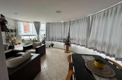 3 suítes a venda na quadra mar da Barra Norte de Balneário Camboriú