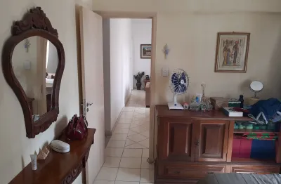 Apartamento em andar alto, bem cuidado, todo mobiliado