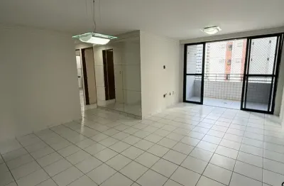 Apartamento em manaira andar alto com 3 quartos sendo 1 suíte