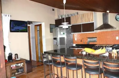 Casa à venda na Rua Perdizes, 00, Jardim Santa Tereza, Embu das Artes