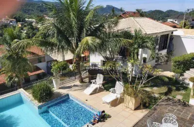 Linda casa com 4 dormitórios, sendo 3 suítes,  à venda, 470 m² por r$ 1.570.000 - pendotiba - niterói/rj