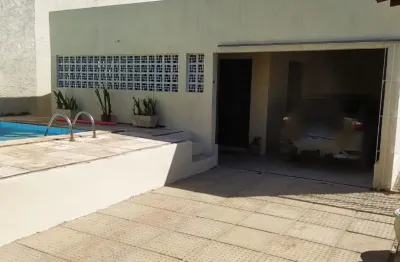 Viva o privilégio de estar a 300 metros do mar em tamandaré!