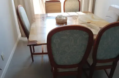 Apartamento duplex com 130 mts², 3 quartos, sendo 1 suítes, todos com planejados, 2 vagas de garagem, no jardim bela vista.