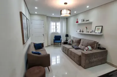 Sobrado 3 suítes, 5 vagas, reforma nova ao lado do metrô e shopping tudo à pé