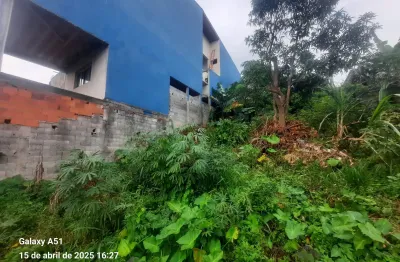 Terreno ideal para construir a casa dos seus sonhos! ótima localização. 