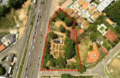 Terreno para venda com 3.576 m² em frente a estrada do coco.