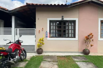 Casa terrea em condomínio fechado disponível para locação.