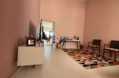 Belissima casa ninho verde 1 porangaba sp. r$ 590mil aceita financiamento bancário.