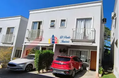 Linda casa no condomínio nova colorado em santana de parnaíba.