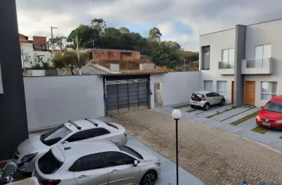 Linda casa germinada 3 dormitório sendo 1 suite em santana de parnaíba.