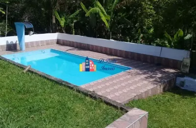 Linda chácara , para morar ou até mesmo para um investimento.