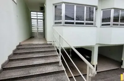 Sobrado com 405m2 para venda e locação comercial, instalação de empresa em excelente localização, jardim dos camargos em barueri!