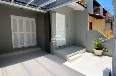 Duplex  2 dormitórios, amplo, semi mobiliado, no santo inácio.