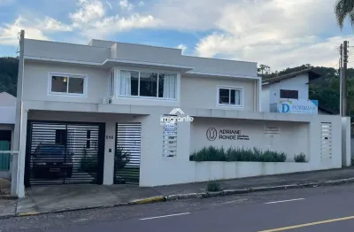 Prédio comercial e residencial com excelente localização