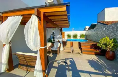 Belíssimo apartamento mobiliado com terraço e piscina no centro da cidade