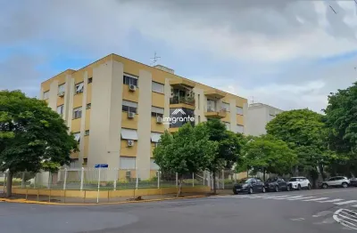 Amplo apartamento com ótima localização no santo inácio