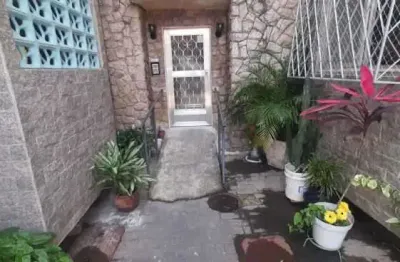 Apartamento com 2 quartos para alugar na rua pedro teles, praça seca, rio de janeiro, 40 m2 por r$ 700