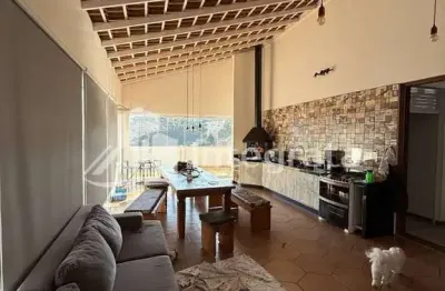 Casa à venda com 4 quartos jardim del rey r$ 2.200.000,00
