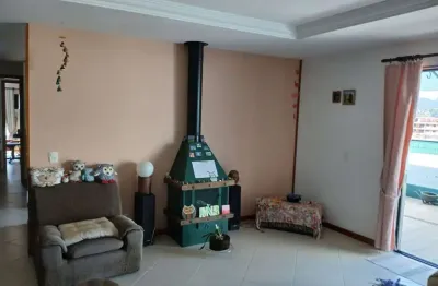 Cobertura à venda no Parque do Ingá, Teresópolis 