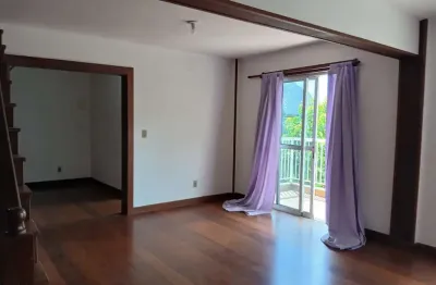 Casa à venda na Vila Muqui, Teresópolis 