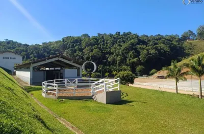 Sitio com 90.000m2 com estrutura para haras em Campo Limpo Paulista, SP
