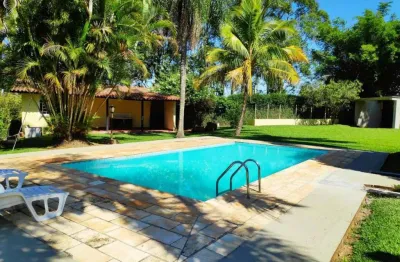 Chácara com 365 m², piscina e área gourmet – a 10 min do centro