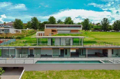 Residência de Alto Padrão para Locação – Projeto Triptyque na Quinta da Baroneza