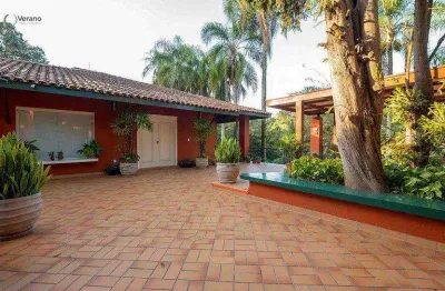 Localizado a apenas 50 km da capital paulista e a 6,7 km da rodovia anhanguera, este haras encontra-se em uma região privilegiada da cidade de jundiaí/sp, cercado por mata atlântica preservada, vegeta